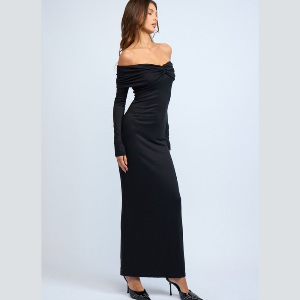 NWT Black Solid Off Shoulder Front Ruched Long Sleeve Fitted Maxi Dress - Picture 4 of 10